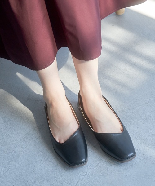 ROPE' PICNIC(ロペピクニック)の「アシンメトリーアッパーフラットバブーシュ(その他シューズ・レディース・ブラック/キナリ/ブラウン系その他2・23.0cm/23.5cm/24.0cm/24.5cm)」の5枚目の写真