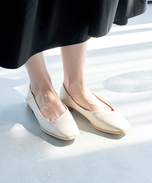 ROPE' PICNIC(ロペピクニック)の「アシンメトリーアッパーフラットバブーシュ(その他シューズ・レディース・ブラック/キナリ/ブラウン系その他2・23.0cm/23.5cm/24.0cm/24.5cm)」の6枚目の写真