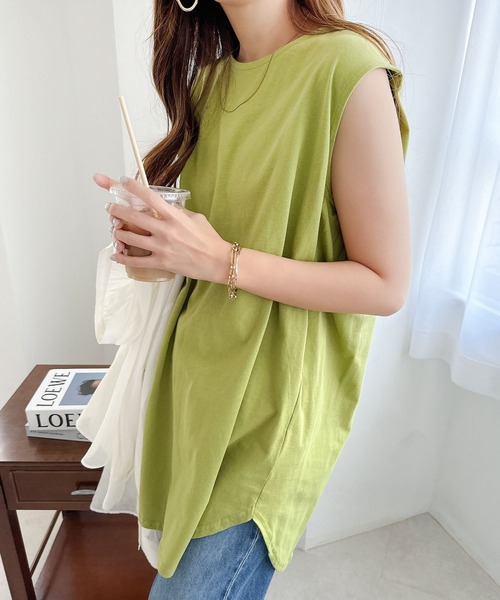 andme(アンドミー)の「コットン天竺ノースリーブトップス(Tシャツ/カットソー・レディース・チャコールグレー/ブラック/オフホワイト/モカ/グレー系その他/テラコッタ/イエロー/ライム/ラベンダー/ワインレッド・M)」の8枚目の写真