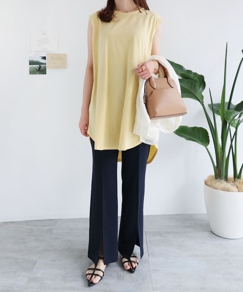 andme(アンドミー)の「コットン天竺ノースリーブトップス(Tシャツ/カットソー・レディース・チャコールグレー/ブラック/オフホワイト/モカ/グレー系その他/テラコッタ/イエロー/ライム/ラベンダー/ワインレッド・M)」の15枚目の写真