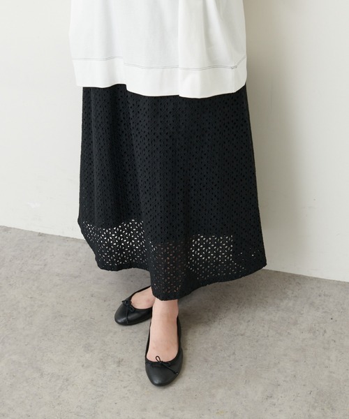 PUAL CE CIN（ピュアルセシン）の「【WEB限定】カットワークレース刺繍スカート（スカート・レディース・ホワイト/ブラック・FREE）」の8枚目の写真