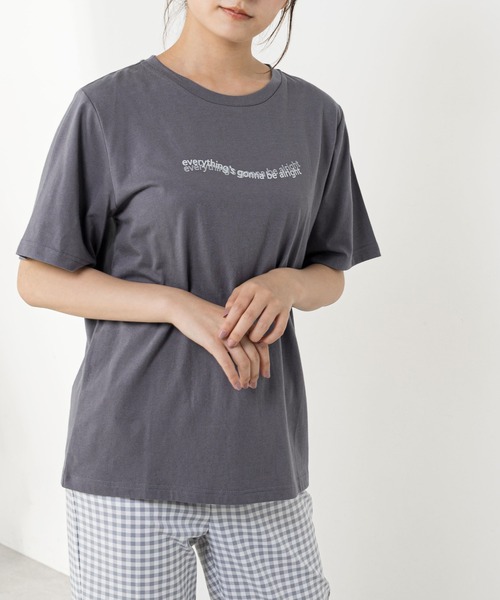 OLIVE des OLIVE（オリーブデオリーブ）の「カラーロゴTシャツ（Tシャツ/カットソー・レディース・チャコールグレー/ライトグレー/アイボリー/オフホワイト・FREE）」の3枚目の写真