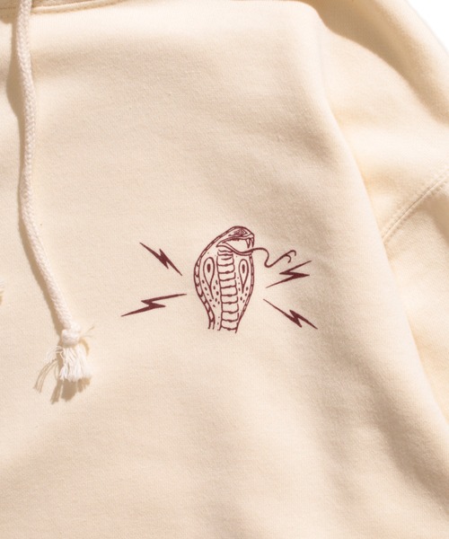 ROTAR(ローター)の「COBRA TWIST PO PARKA バックプリント プルオーバー パーカー(パーカー・メンズ・パープル/ナチュラル/ブラック・LARGE/MEDIUM/X-LARGE/SMALL)」の12枚目の写真