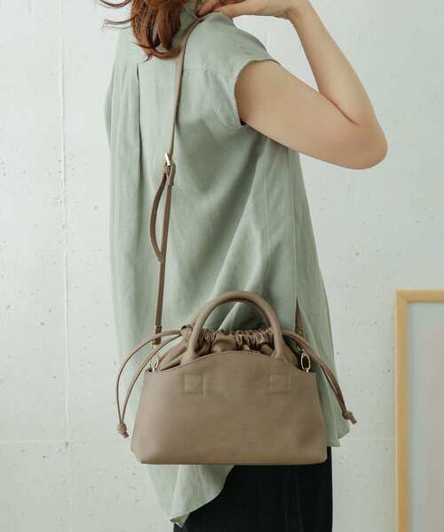 URBAN RESEARCH DOORS（アーバンリサーチドアーズ）の「ランドスケープミニバッグ（ショルダーバッグ・レディース・ブラック/モカ/キャメル・ONE）」の3枚目の写真