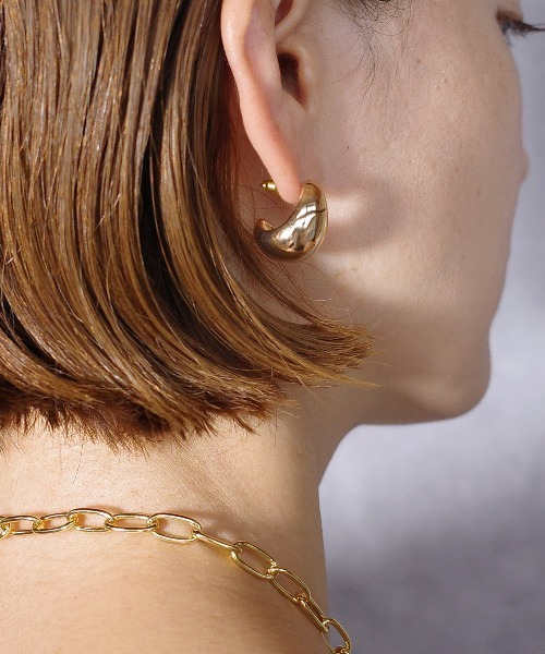 SIGNAL(シグナル)の「【SIGNAL/シグナル】Bold Line Pierce / ボールドラインピアス(ピアス(両耳用)・レディース・ゴールド/シルバー・FREE)」の4枚目の写真