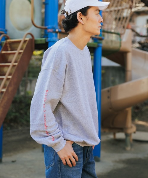 ROOPTOKYO（ループトウキョウ）の「【ROOPTOKYOオリジナル】出会って5秒でバトル Battle in 5 seconds after meeting 刺繍 スウェットトレーナー アニメプリント ワンポイントロゴ 袖ロゴ（スウェット・メンズ・ブラック/ホワイト/グレー・M/L/XXL/XL）」の18枚目の写真