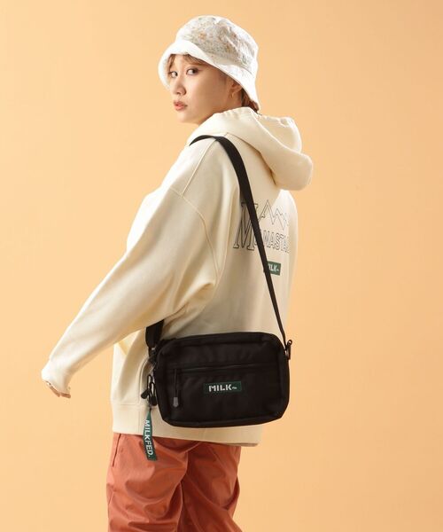 MILKFED.(ミルクフェド)の「MILKFED. × MANASTASH /ミルクフェド×マナスタッシュ SHOULDER ショルダーバッグ(ショルダーバッグ・メンズ・ブラック・FREE)」の3枚目の写真