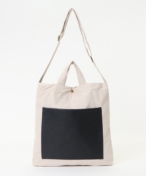 ikka（イッカ）の「フェイクスェードアウトポケット2WAYショルダーBAG（ショルダーバッグ・メンズ・ライトグレー/ブラック/ブラウン・FREE）」の3枚目の写真