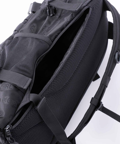X-girl（エックスガール）の「OVAL LOGO ADVENTURE BACKPACK（バックパック/リュック・レディース・ブラック・ONE SIZE）」の5枚目の写真