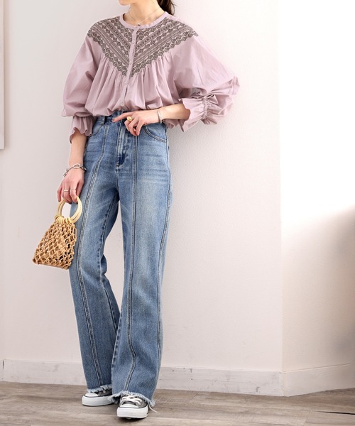 classicalelf（クラシカルエルフ）の「華やぐエンブロイダリー。綿100％、2wayギャザーブラウス（シャツ/ブラウス・レディース・パープル/オフホワイト/ブルー・SMALL/MEDIUM/LARGE/X-LARGE）」の7枚目の写真