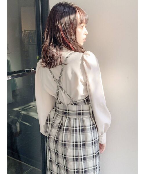 dazzlin（ダズリン）の「キャミクロスプリーツジャンスカ（ジャンパースカート・レディース・ブラック/パープル/グレー/モカ・FREE）」の14枚目の写真