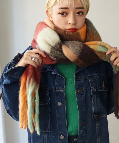 Shelly island（シェリーアイランド）の「チェックボリュームマフラー（マフラー・レディース・オレンジ/ブルー/グリーン・FREE）」の3枚目の写真