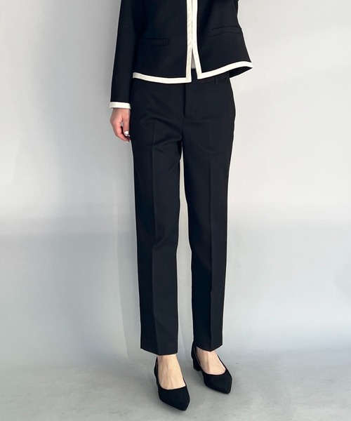 PICCIN（ピッチン）の「ドビーオックステーパードパンツ（スーツパンツ・レディース・ネイビー/グレイッシュベージュ・M/L）」の2枚目の写真