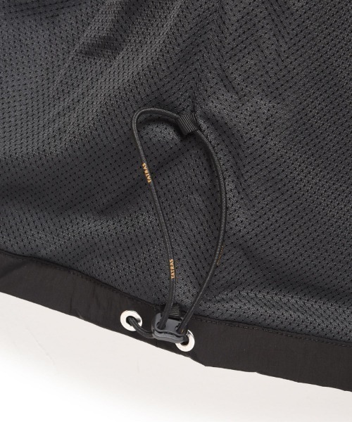 TATRAS（タトラス）の「TATRAS(タトラス) CASTOR マウンテンパーカー（マウンテンパーカー・メンズ・ブラック・4/2/3）」の3枚目の写真