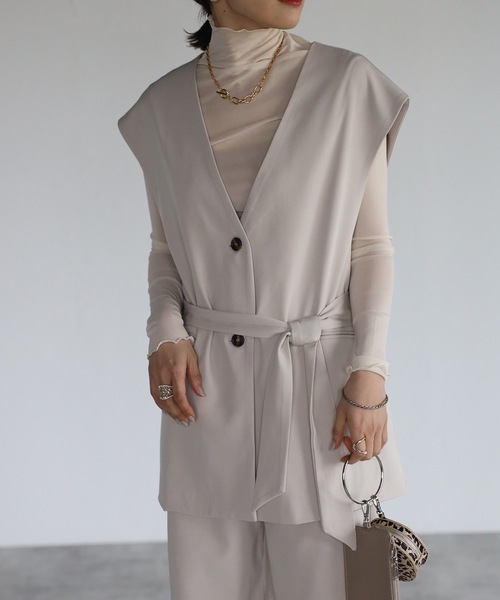 ap retro(アプレトロ)の「【ap retro】ノーカラーベスト/ジレ(ベスト・レディース・ブラック/グレイッシュベージュ/ブラウン/キャメル/ネイビー・FREE)」の15枚目の写真