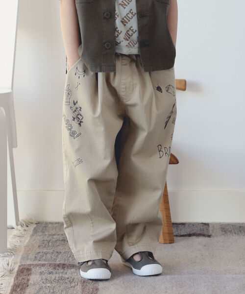 B:MING by BEAMS（ビーミングバイビームス）の「B:MING by BEAMS / 総柄 グラフィック チノパンツ（100～140㎝）（その他パンツ・キッズ・カーキ/ベージュ・100/110/120/130/140）」の9枚目の写真