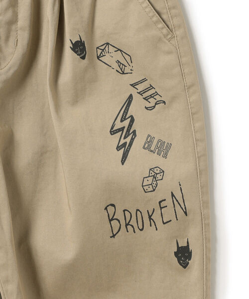 B:MING by BEAMS（ビーミングバイビームス）の「B:MING by BEAMS / 総柄 グラフィック チノパンツ（100～140㎝）（その他パンツ・キッズ・カーキ/ベージュ・100/110/120/130/140）」の19枚目の写真