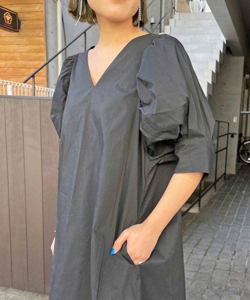 Omekashi（オメカシ）の「ビッグスリーブワンピース（ワンピース・レディース・ピンク/ブラック/オレンジ・36/38）」の11枚目の写真