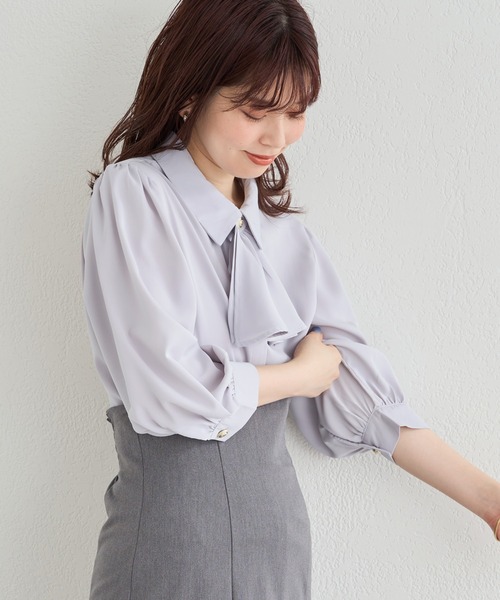 natural couture（ナチュラルクチュール）の「ボウタイをはずして2WAYで楽しめる！フレアボウタイ付き比翼ブラウス（シャツ/ブラウス・レディース・ベージュ/オフホワイト/ラベンダー/ドット・FREE）」の14枚目の写真