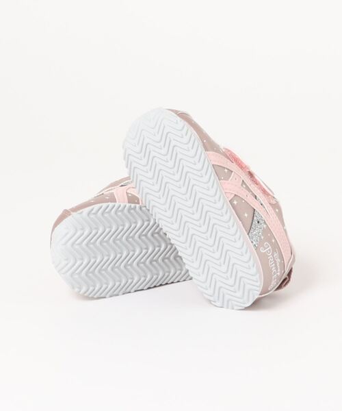 ASICS（アシックス）の「asics SUKU2 アシックス スクスク IDAHO DP3 BABY【DISNEYプリンセス】ベビーシューズ(アイダホディズニープリンセス3ベビー) 1144A232（スニーカー・キッズ・ホワイト/ピンク・15.0cm/13.5cm/14.5cm/14.0cm/13.0cm/15.5cm）」の4枚目の写真