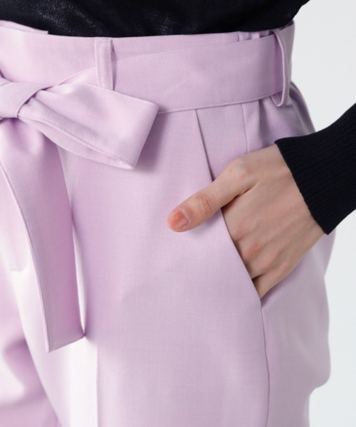 M.deux（エムドゥ）の「リボン付きハイウエストパンツ（スラックス・レディース・ライトグレー/ピンク・SMALL/MEDIUM）」の10枚目の写真