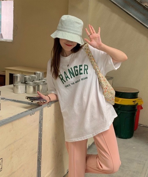 Chaco closet（チャコ クローゼット）の「オーバーサイズカレッジロゴ半袖Ｔシャツ（Tシャツ/カットソー・レディース・ホワイト/グレー/ネイビー・FREE）」の6枚目の写真