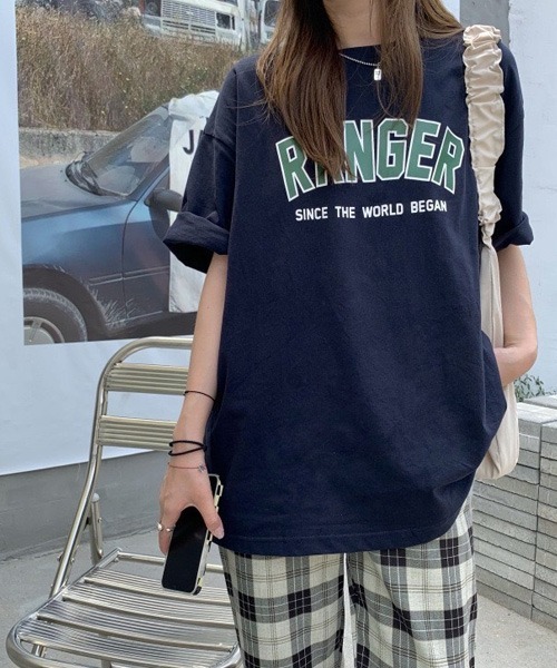 Chaco closet（チャコ クローゼット）の「オーバーサイズカレッジロゴ半袖Ｔシャツ（Tシャツ/カットソー・レディース・ホワイト/グレー/ネイビー・FREE）」の19枚目の写真