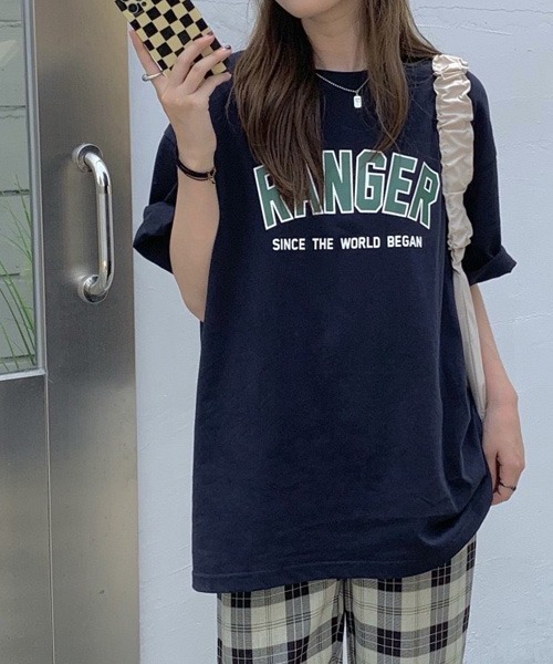 Chaco closet（チャコ クローゼット）の「オーバーサイズカレッジロゴ半袖Ｔシャツ（Tシャツ/カットソー・レディース・ホワイト/グレー/ネイビー・FREE）」の18枚目の写真