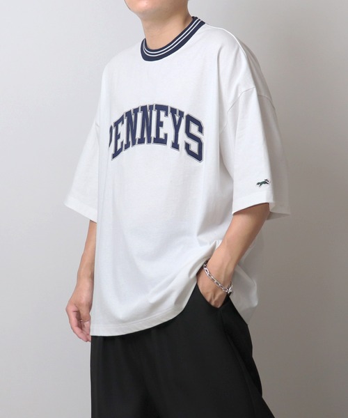 PENNEYS(ぺニーズ)の「PENNEYS / ぺニーズ カレッジロゴ リンガービッグT(Tシャツ/カットソー・メンズ・グリーン/グレー/ホワイト/ブラック・L/M)」の2枚目の写真
