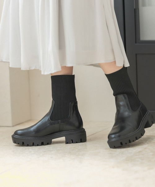 BAYFLOW（ベイフロー）の「トラックソールリブブーツ（ブーツ・レディース・ブラック/ベージュ・MEDIUM/LARGE）」の5枚目の写真