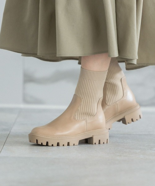 BAYFLOW（ベイフロー）の「トラックソールリブブーツ（ブーツ・レディース・ブラック/ベージュ・MEDIUM/LARGE）」の19枚目の写真