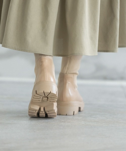 BAYFLOW（ベイフロー）の「トラックソールリブブーツ（ブーツ・レディース・ブラック/ベージュ・MEDIUM/LARGE）」の21枚目の写真