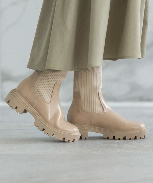 BAYFLOW（ベイフロー）の「トラックソールリブブーツ（ブーツ・レディース・ブラック/ベージュ・MEDIUM/LARGE）」の3枚目の写真