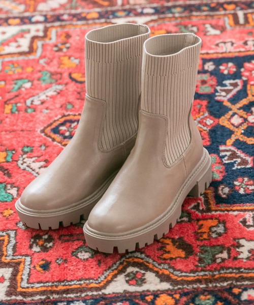 BAYFLOW（ベイフロー）の「トラックソールリブブーツ（ブーツ・レディース・ブラック/ベージュ・MEDIUM/LARGE）」の8枚目の写真