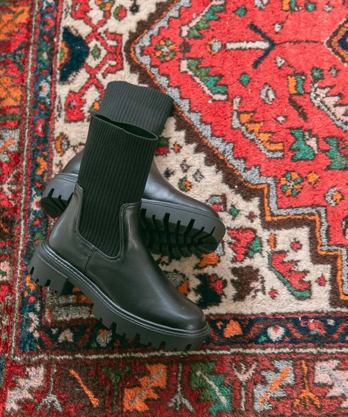 BAYFLOW（ベイフロー）の「トラックソールリブブーツ（ブーツ・レディース・ブラック/ベージュ・MEDIUM/LARGE）」の6枚目の写真