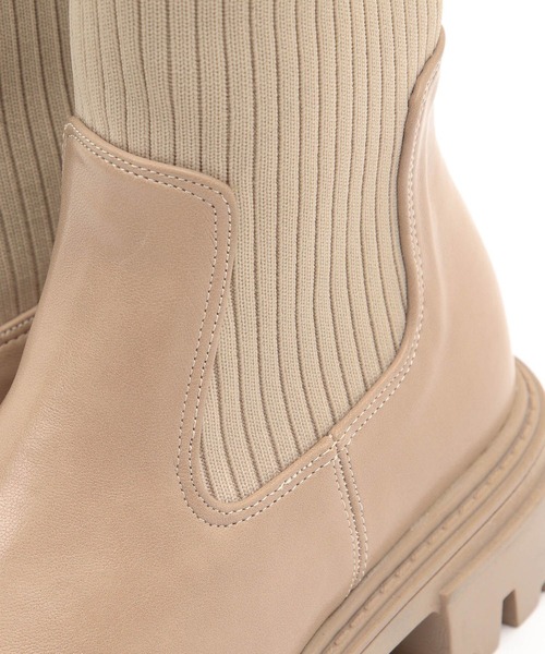 BAYFLOW（ベイフロー）の「トラックソールリブブーツ（ブーツ・レディース・ブラック/ベージュ・MEDIUM/LARGE）」の18枚目の写真