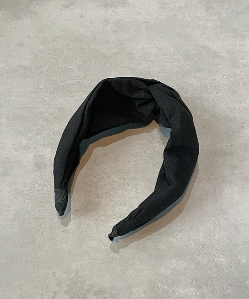 CLEA（クレア）の「アースカラー無地クロスカチューシャ（ヘアバンド・レディース・ブラック/ベージュ/ブラウン/グレー/グリーン/アイボリー・FREE）」の13枚目の写真