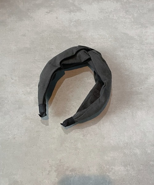 CLEA（クレア）の「アースカラー無地クロスカチューシャ（ヘアバンド・レディース・ブラック/ベージュ/ブラウン/グレー/グリーン/アイボリー・FREE）」の17枚目の写真