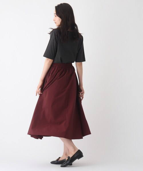 OPAQUE.CLIP(オペークドットクリップ)の「◆シルキースーピマ ボートネックカットソー【WEB限定サイズ】(Tシャツ/カットソー・レディース・チャコールグレー/ブラック/ホワイト系/イエロー/パープル系/ブルー・36/38/40/42)」の10枚目の写真
