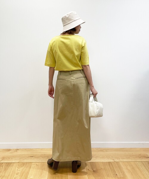 OPAQUE.CLIP(オペークドットクリップ)の「◆シルキースーピマ ボートネックカットソー【WEB限定サイズ】(Tシャツ/カットソー・レディース・チャコールグレー/ブラック/ホワイト系/イエロー/パープル系/ブルー・36/38/40/42)」の18枚目の写真