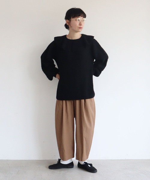 yuni（ユニ ）の「2/28セミ梳毛 5G frilled collor プルオーバー