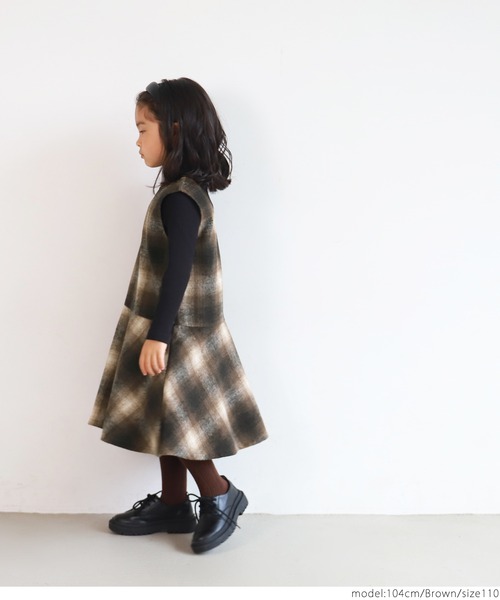 coca（coca）（コカ）の「キッズ 親子お揃い前後2wayヘビーネルチェック柄フレアジャンパースカート（ジャンパースカート・キッズ・ブラウン/オレンジ・100/110/120/130）」の5枚目の写真