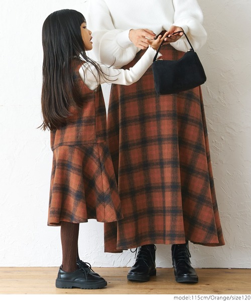 coca（coca）（コカ）の「キッズ 親子お揃い前後2wayヘビーネルチェック柄フレアジャンパースカート（ジャンパースカート・キッズ・ブラウン/オレンジ・100/110/120/130）」の9枚目の写真