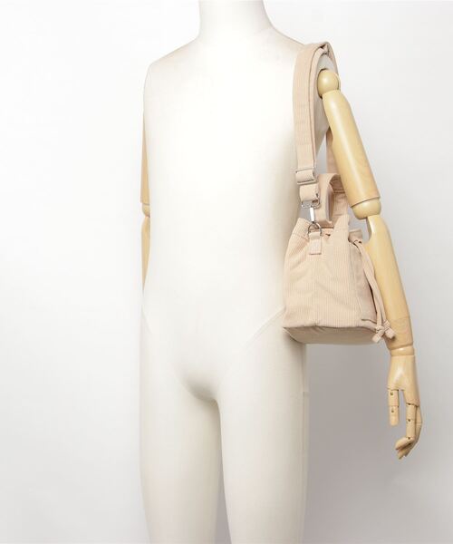 Guess（ゲス）の「CORDUROY Bucket Bag（ハンドバッグ・レディース・ブルー/ベージュ・ONE SIZE）」の19枚目の写真