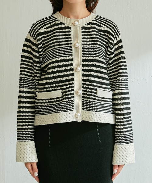 COLLAGE GALLARDAGALANTE（コラージュガリャルダガランテ）の「パールボタンカーデ（カーディガン/ボレロ・レディース・オフホワイト/サックスブルー・FREE）」の19枚目の写真