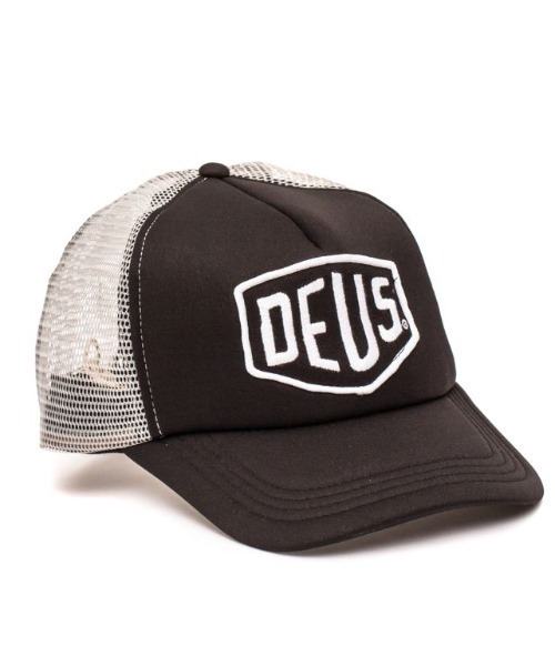 DEUS EX MACHINA（デウスエクスマキナ）の「BAYLANDS TRUCKER　ナイロンメッシュキャップ（キャップ・メンズ・ブルー系その他/レッド系その他/ブラック×グレー/ブラック×ホワイト/ブラック・OS）」の3枚目の写真