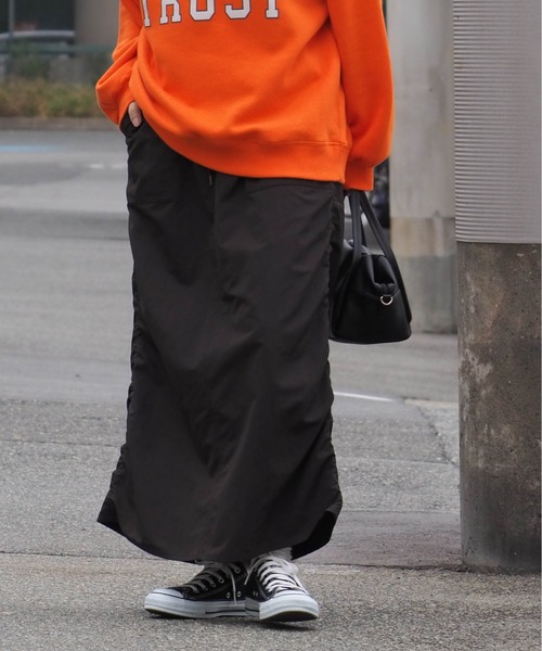 cepo(セポ)の「サイドシャーリング ミリタリースカート(スカート・レディース・カーキ/ピンク/チャコール・M)」の2枚目の写真