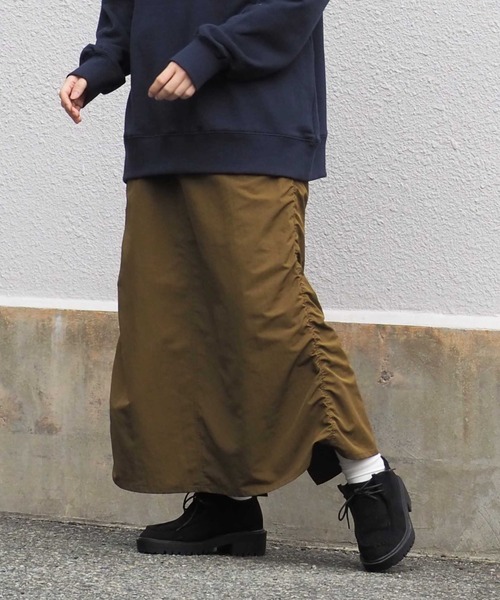 cepo(セポ)の「サイドシャーリング ミリタリースカート(スカート・レディース・カーキ/ピンク/チャコール・M)」の4枚目の写真