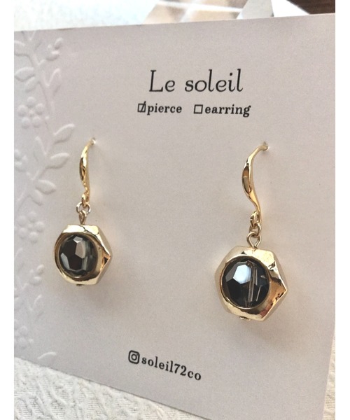 tone(トーン)の「【Le soleil】ヘキサゴン スワロフスキーピアス(MA)(ピアス(両耳用)・レディース・クリア/ブラック系その他・FREE)」の3枚目の写真
