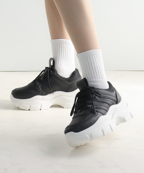LOVEHUNTER（ラブハンター）の「軽量厚底 ボリュームソールスニーカー（スニーカー・レディース・ホワイト/ブラック/ブラック×ブラック・42/LL/43/41/40/M/L/S/44/SS）」の5枚目の写真